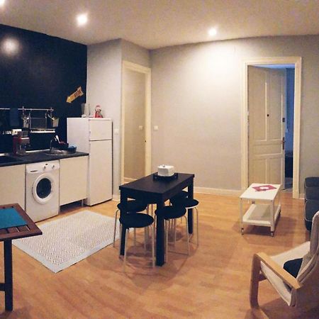 Ferienwohnung Vivienda Turistica Centrica Junto Al Museo Con Wifi Bilbao Exterior foto